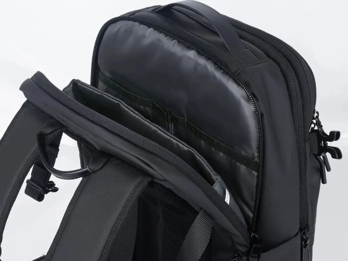 AIRBAG – Mochila de Viaje Expandible 60L con Compresión al Vacío, USB y Seguridad TSA