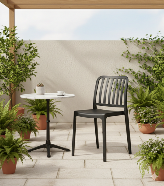 Silla Brooklyn, Negro, Con espaldar en rayas y diseño minimalista